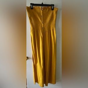 NAOO strapless jumper with side pockets.